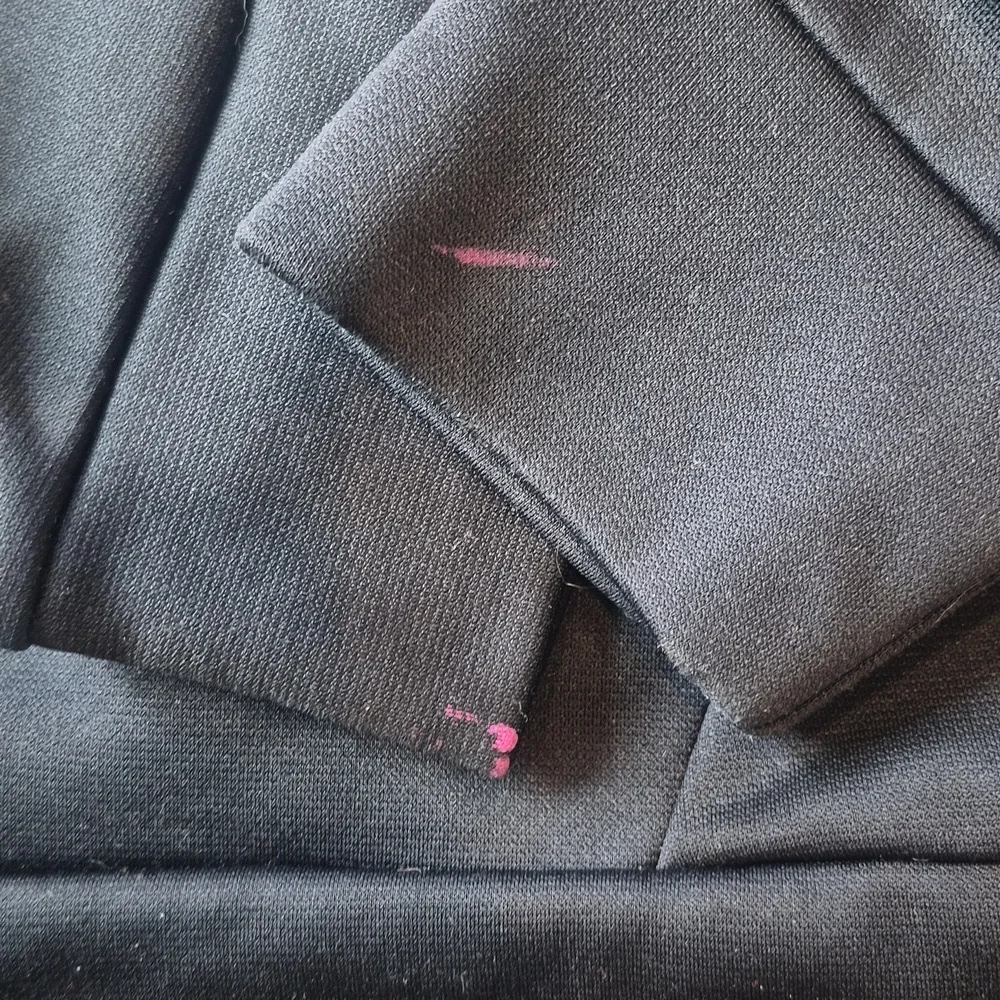 Under Armour Black and Pink Kids Hoodie Youth Small.
